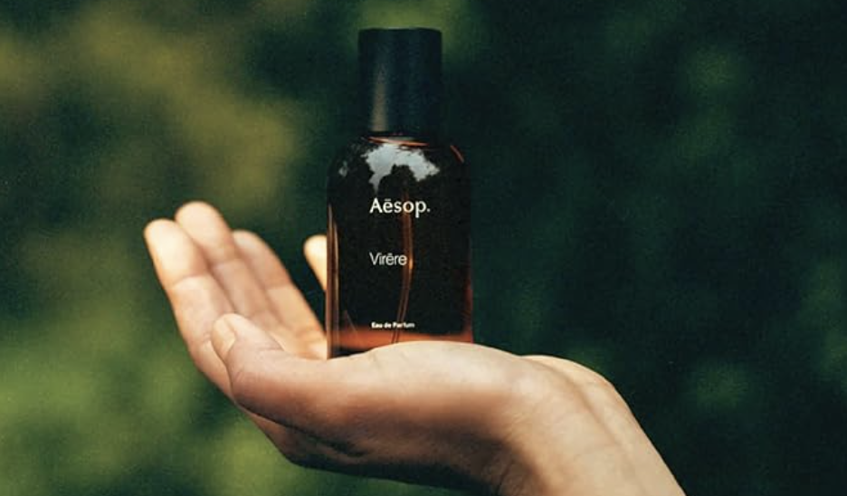 Its a beautiful day, time to embrace the sunshine with a fresh and uplifting scent. Let the warmth of the sun radiate from your skin